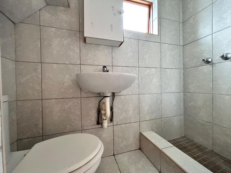 5 Bedroom Property for Sale in Birdwood Estate North West